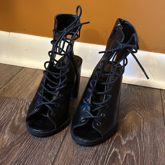 black lace front booties - Picture 2 of 8